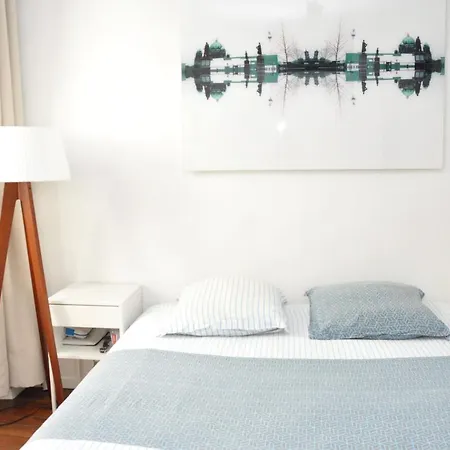 Appartement Charming Near Batignolles Parijs