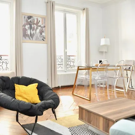 Charming Near Batignolles * Parijs