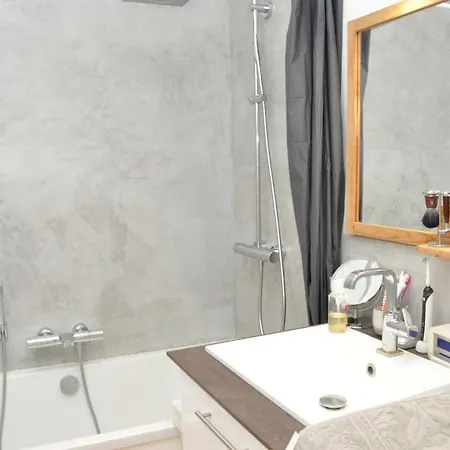 Charming Near Batignolles Appartement
